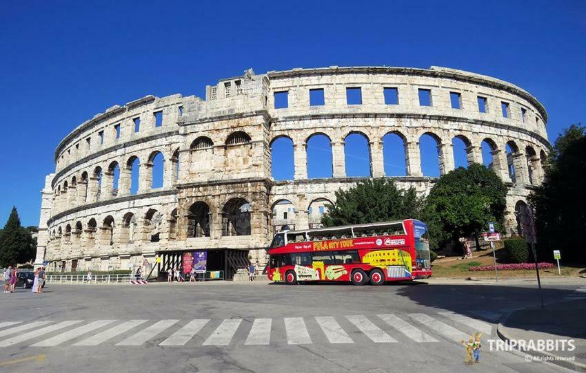 Apartman Ivankovic*** Pula Buitenkant foto