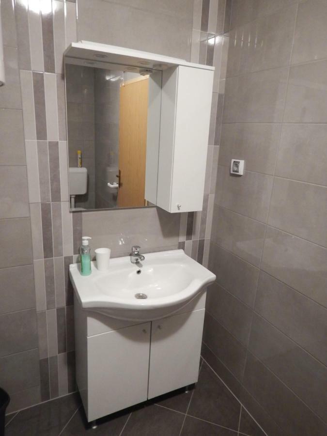 Apartman Ivankovic*** Pula Buitenkant foto