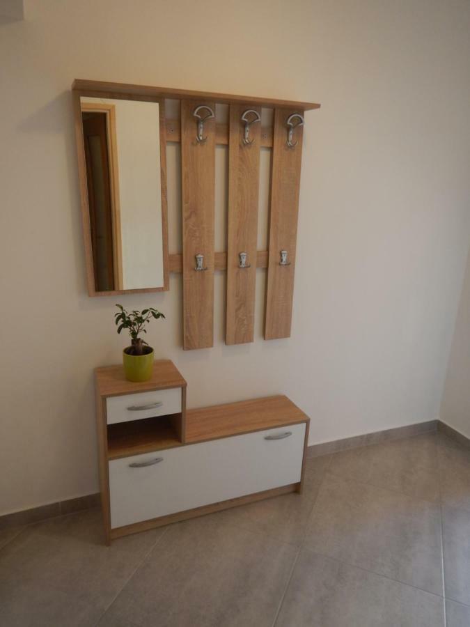 Apartman Ivankovic*** Pula Buitenkant foto