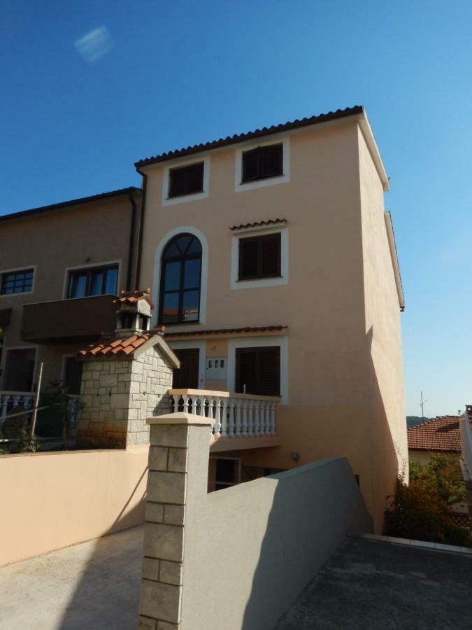 Apartman Ivankovic*** Pula Buitenkant foto