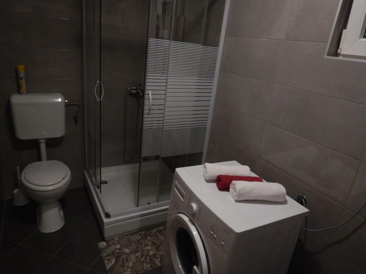 Apartman Ivankovic*** Pula Buitenkant foto